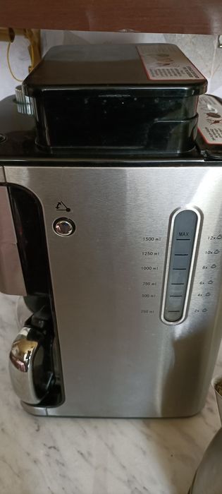 Продам кофеварка.