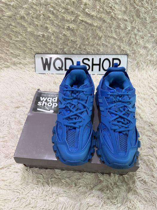 Balenciaga track 46