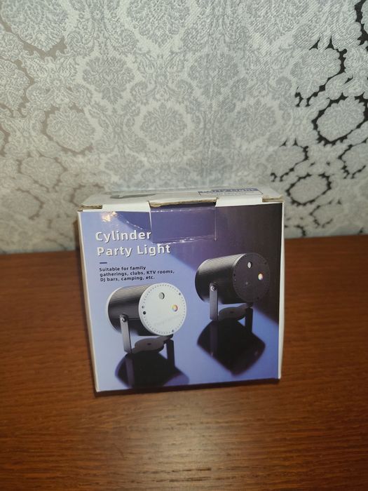 Mały projektor imprezowy