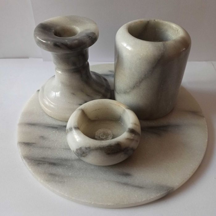 Świeczniki z podstawą marmur biały dekoracja