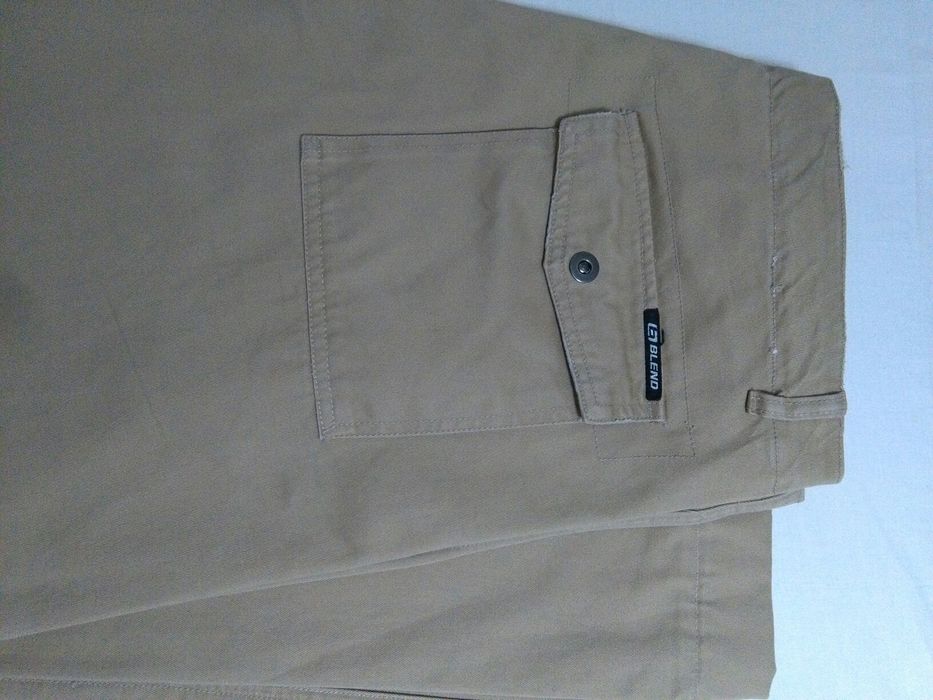 Calças de homem, novas