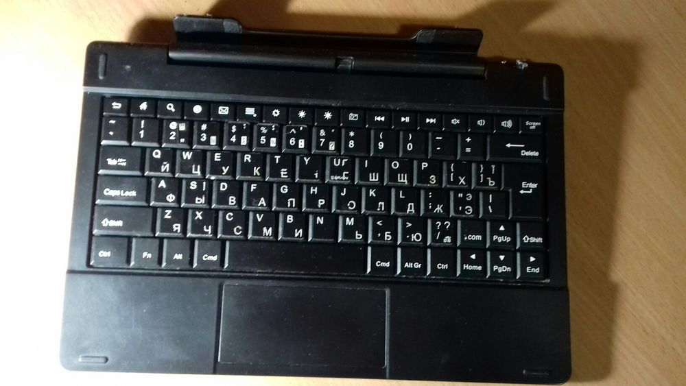 Планшет 2 в 1 Intel Netbook SmartTab 10" 1/32  НА ЗАПЧАСТИ
