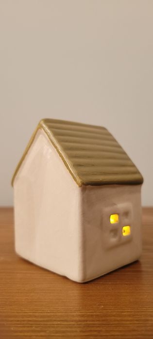 Domek Ceramiczny z Podświetleniem Led.