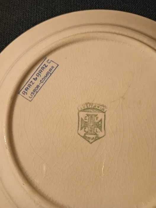 Conjunto de cerâmica / loiça: 2 pratos antigos	e raros - Lusítânia- Coimbra	Vintage*