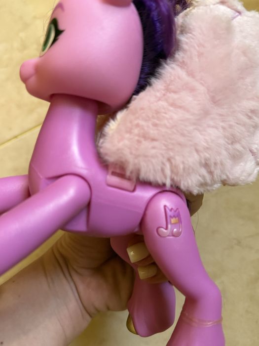 My little pony  петалс співає
