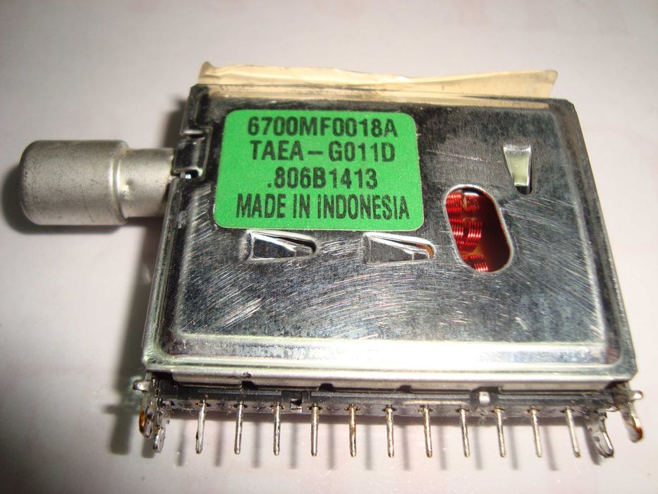 Тюнер TAEA-G011D 6700MF0018A демонтаж 100% рабочий 40 грн на карту