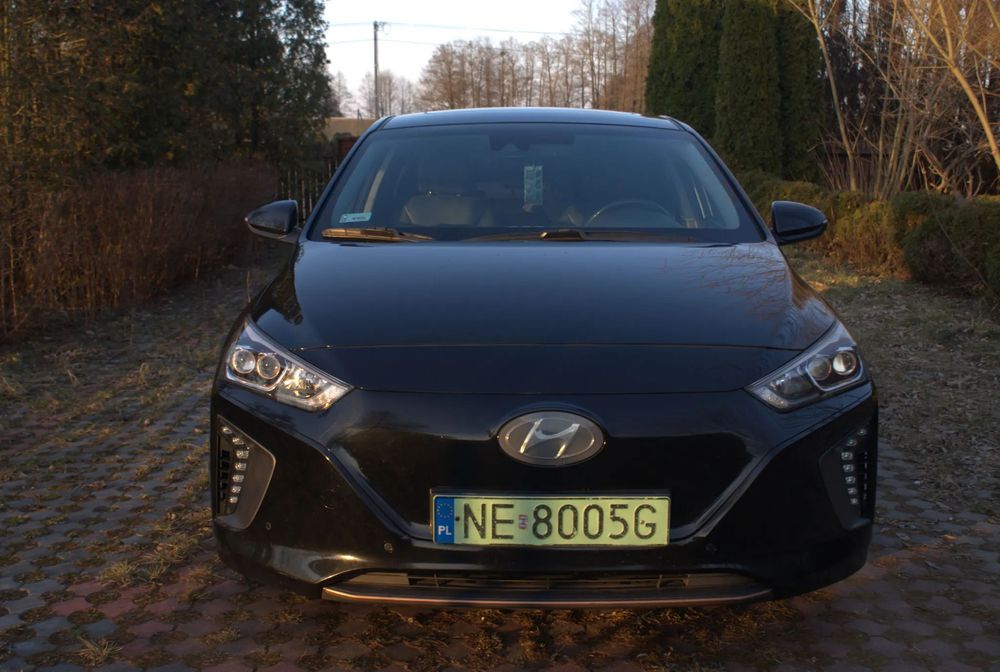 Hyundai IONIQ ekonomiczny zadbany bogate wyposażenie
