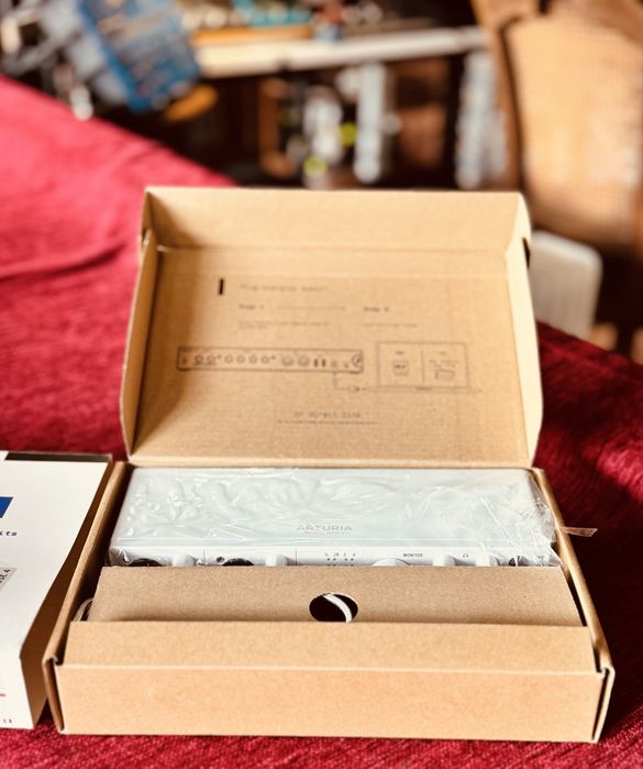 Arturia MiniFuse 4 – Interface de Áudio - Como Nova