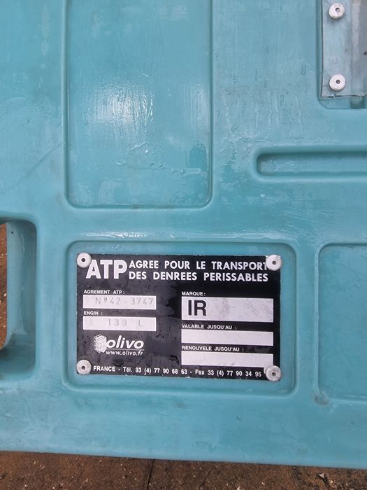 Caixa contentor isotermico usada