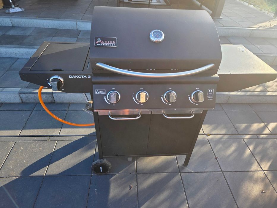 Grill gazowy activia