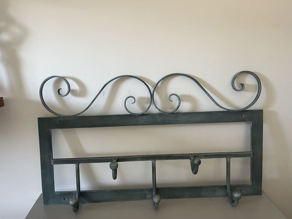 Cabide em ferro forjado azul