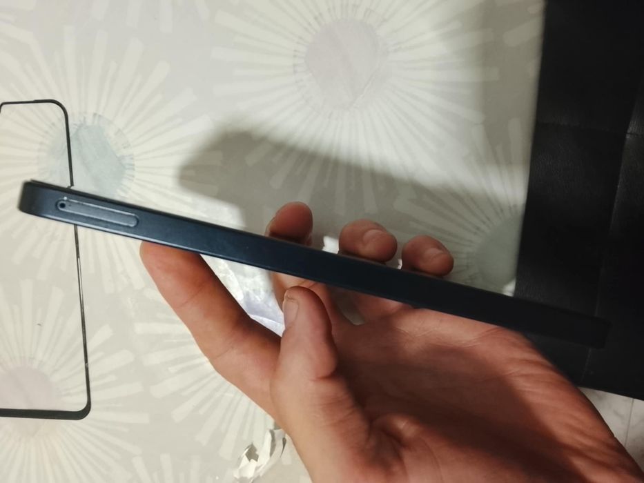 Vendo telemóvel Samsung galaxy A16, 5G desbloqueado black blue