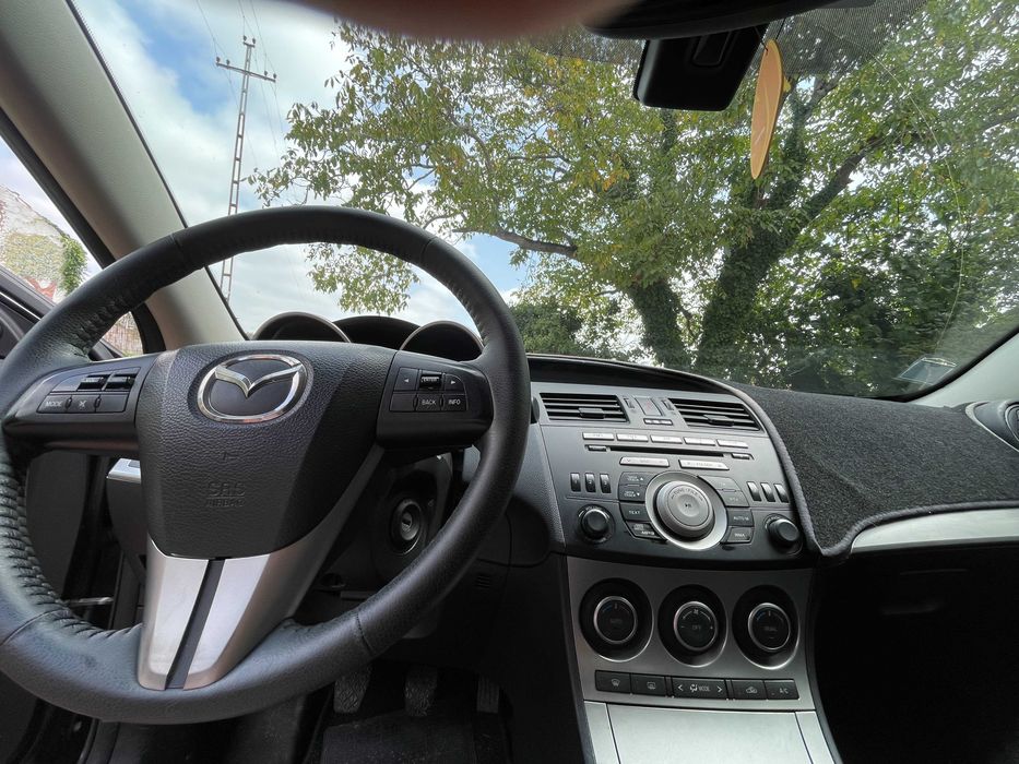 Mazda Mazda 3 CS 1.6 MZ-CD Exclusive
