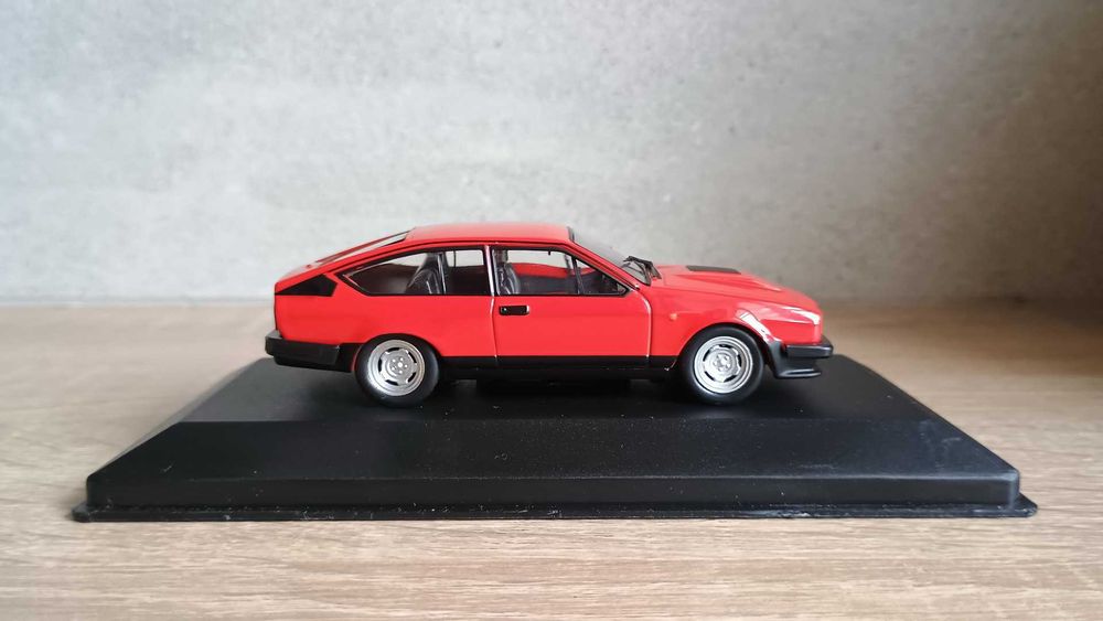 Alfa Romeo GTV6 1985 (Whitebox) 1/43 1:43