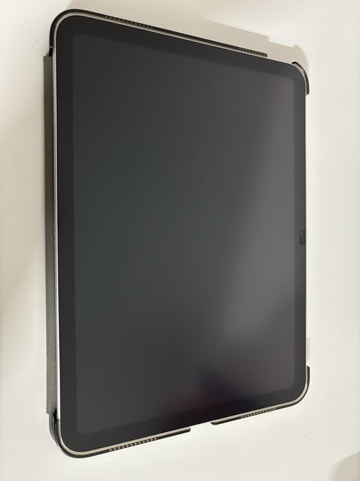 iPad (10ª geração) 256GB + capa Folio