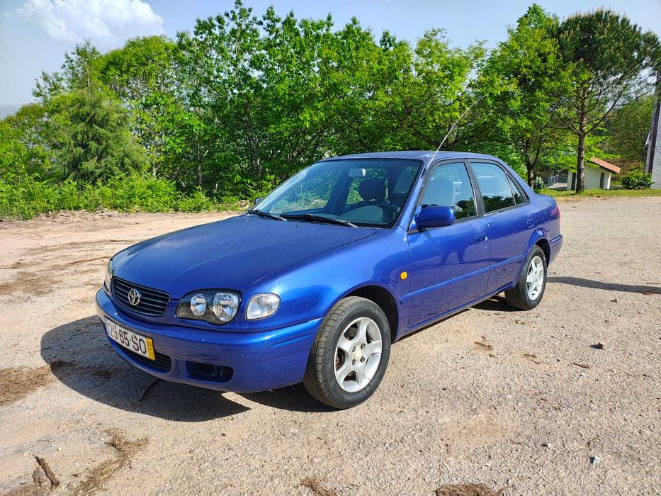 Toyota Corolla 1.4 sedan
