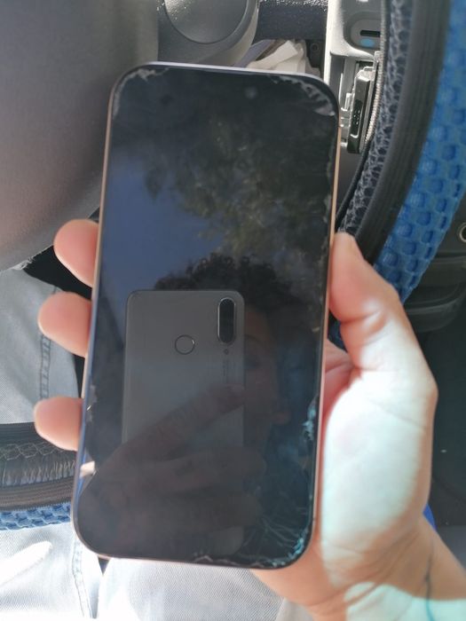 iPhone 16 pro dourado