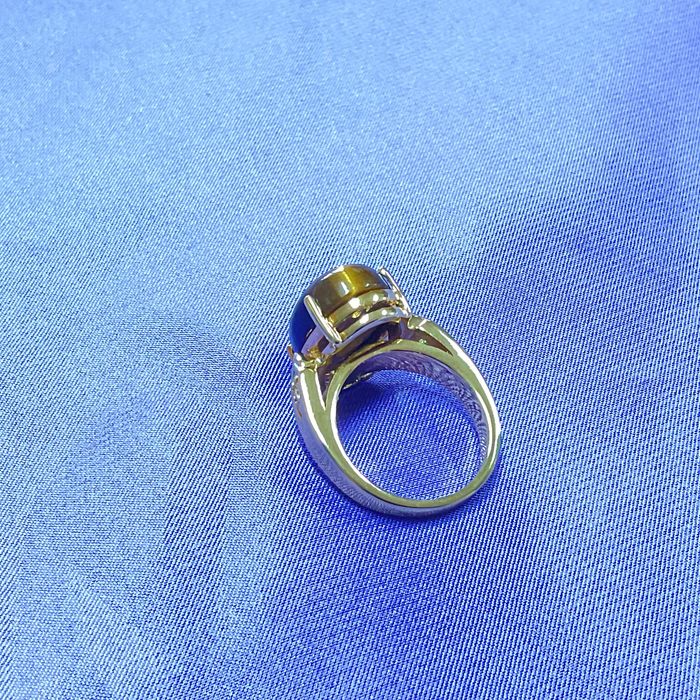 Anel senhora pedra castanha medida de 14 m