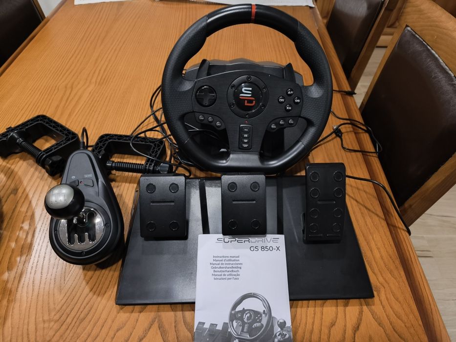 Volante com pedais e mudanças para ps4