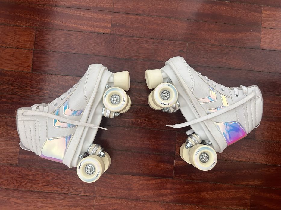 Patins 4 rodas.