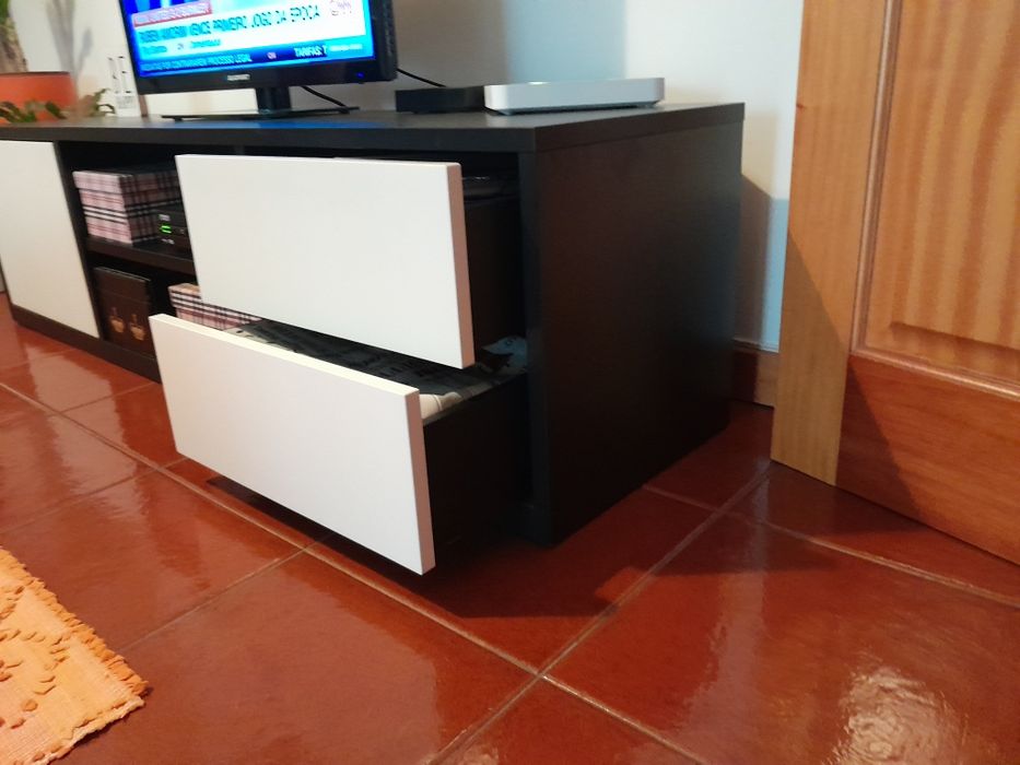 Movel de tv e arrumação