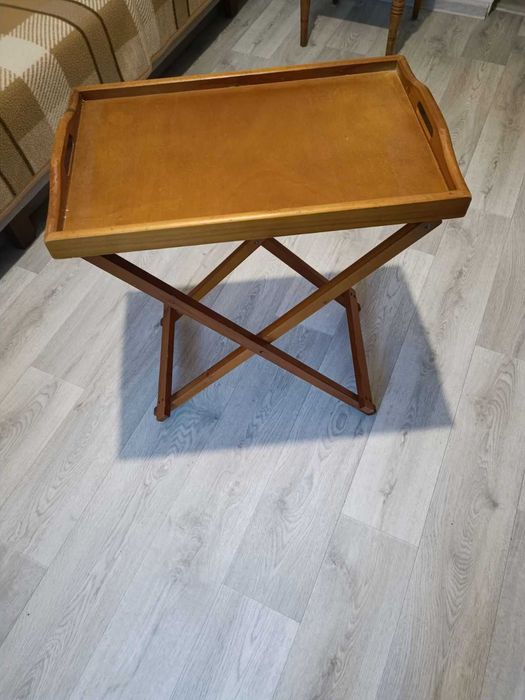 Продам столик - піднос, 300грн.