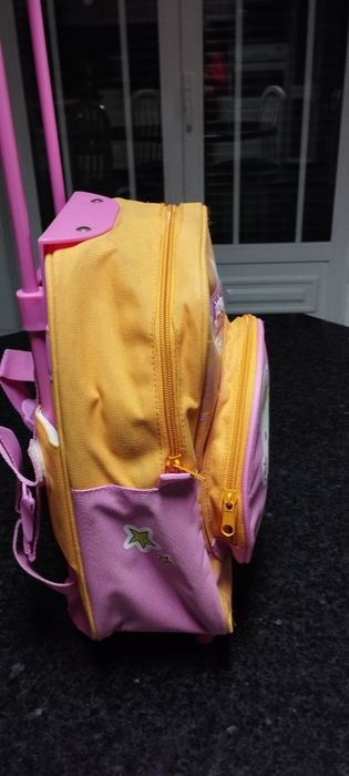 Mochila com rodinhas e pega extensível
