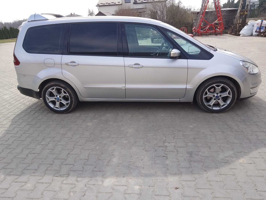 Ford Galaxy siedmioosobowy