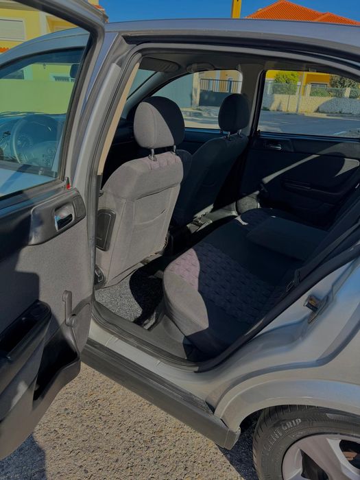 Opel Astra 1.2 gasolina 100.243 km