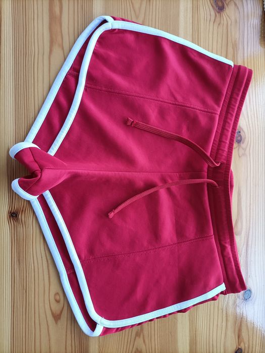 Calções vermelhos desportivos Zara  L