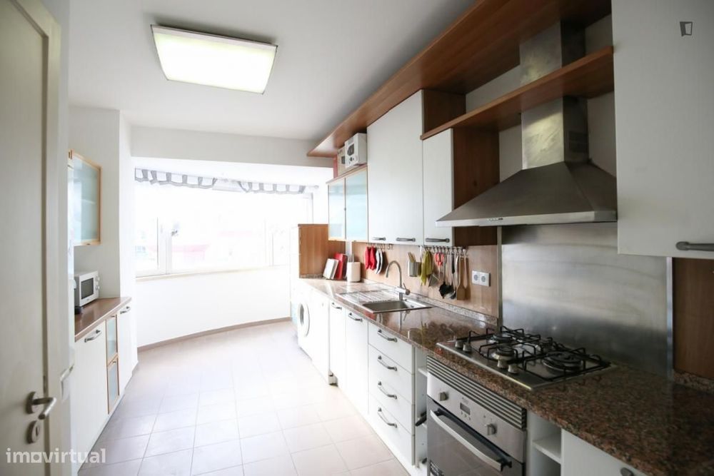 Quarto - localizado em Olaias Lisbon