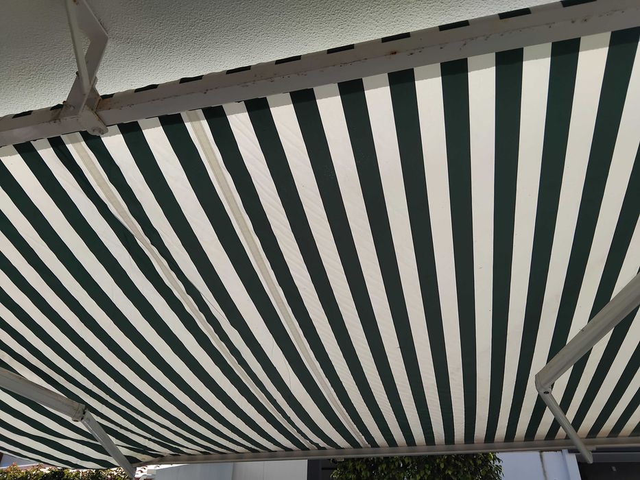 Toldo para varanda, jardim, pátio.