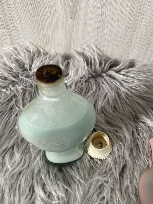 Avon - Emulsia do ciała i olejek do kąpieli VINTAGE