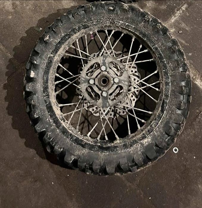 Sprzedam tylnie koło 14 mrf 140