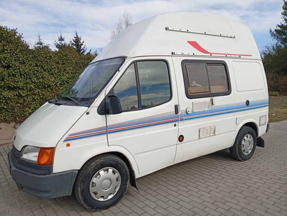 Ford Transit kamper 2.5 diesel 4-osobowy,woda,gaz,lodówka,ogrzewanie