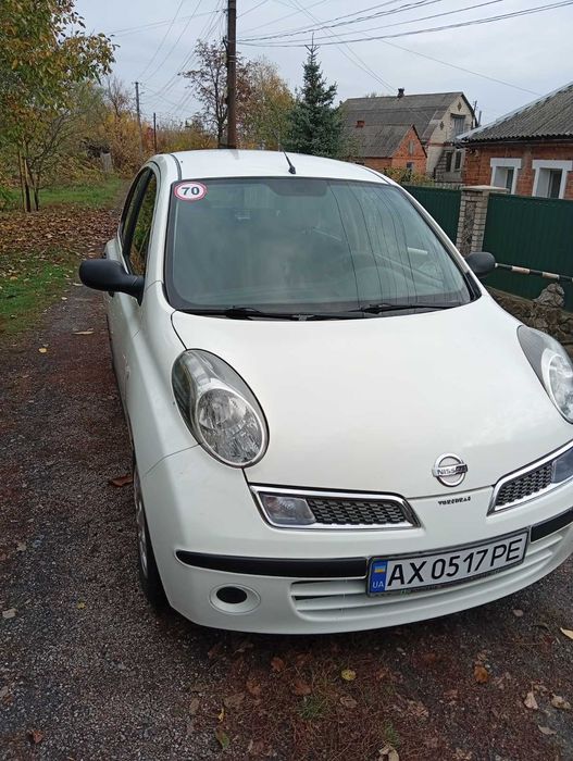 Продам маленьке зручне авто Nissan Micro