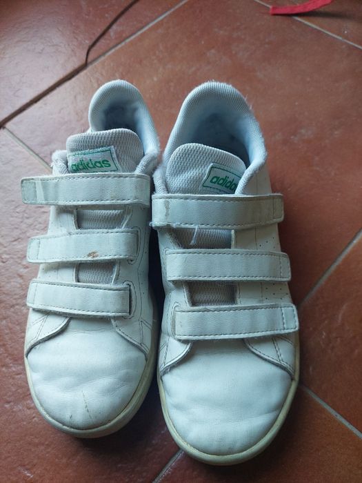 Ténis adidas brancos