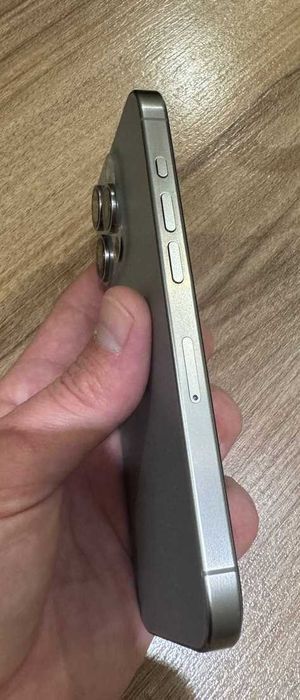 Продам iPhone 15 Pro 256 GB
