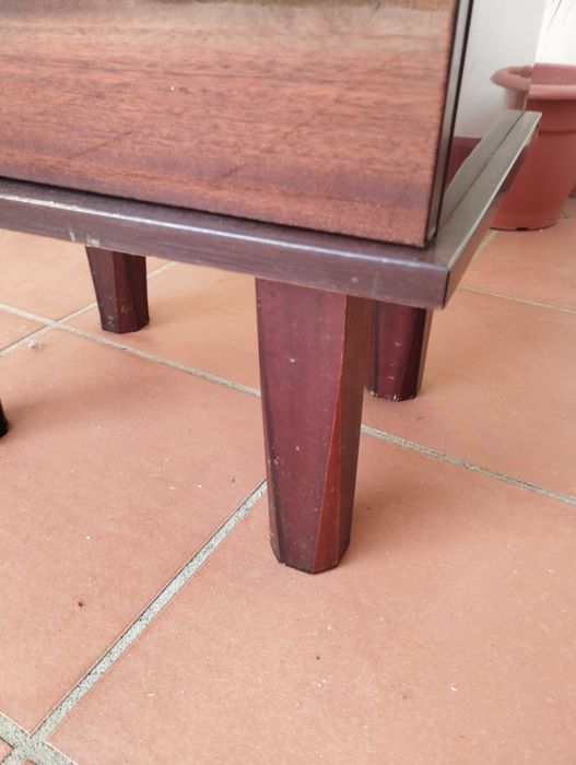 Mesa cabeceira antiga