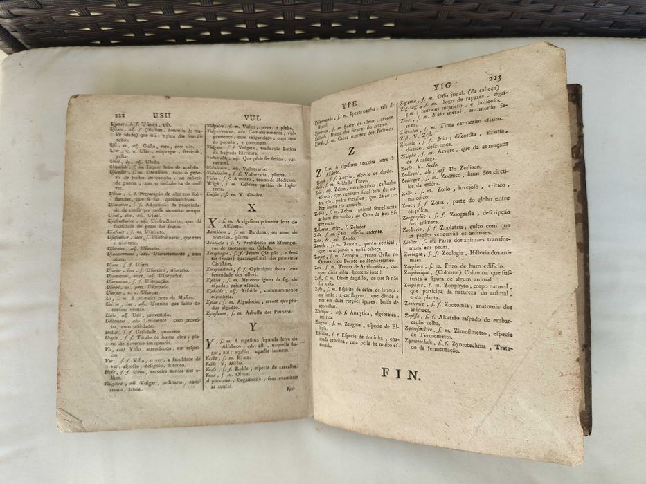 Dicionário Francês - Português | Ano de 1777