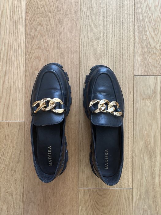 Mokasyny na grubszej podeszwie czarne badura 38  loafersy