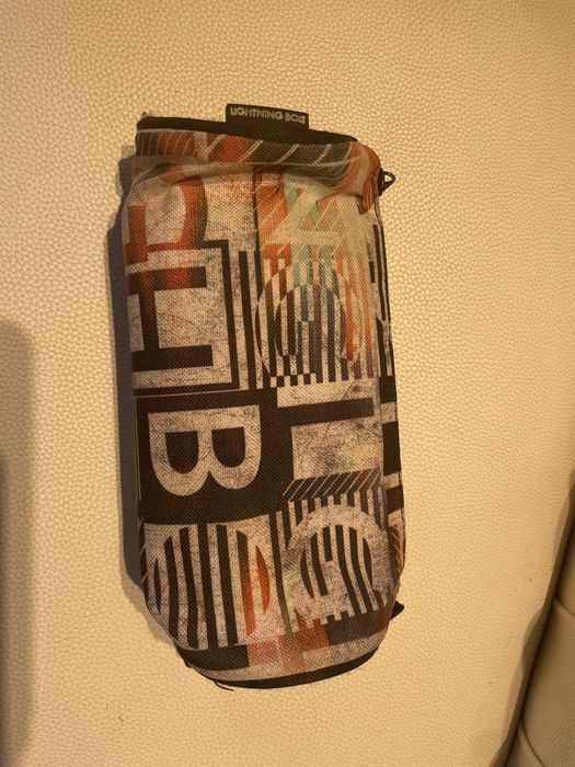 Estojo Lightning Bolt em excelente estado