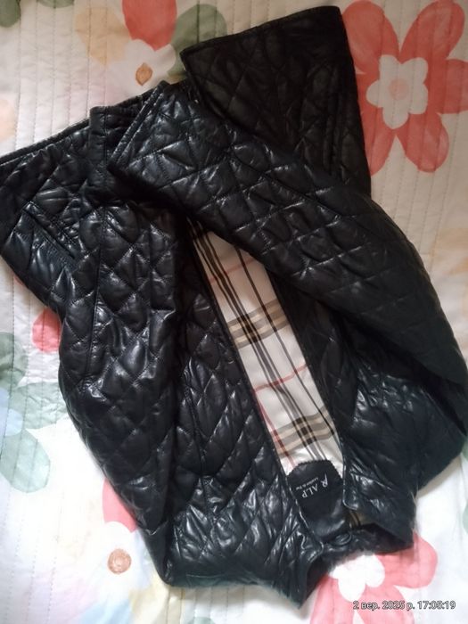 Куртки демі  жіночі