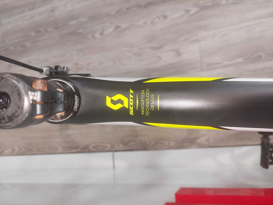 Bicicleta scott addict 10