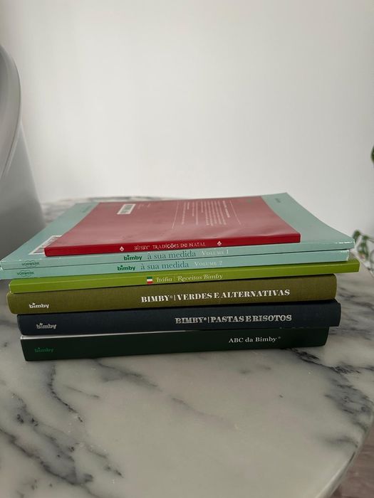 Bimby TM5 com 7 livros receitas
