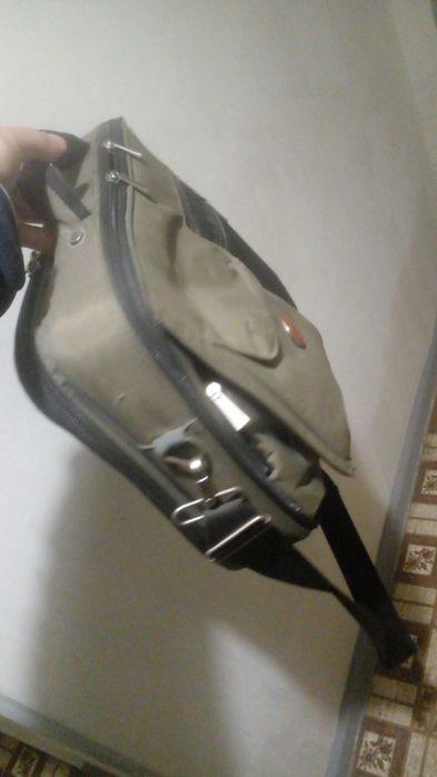 Сумка для Ноутбука и не только прочная .