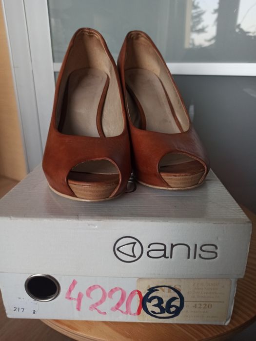 Szpilki 36 skórzane