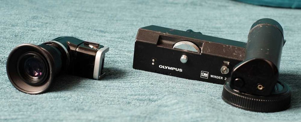 Olympus OM-2N z bogatym zestawem