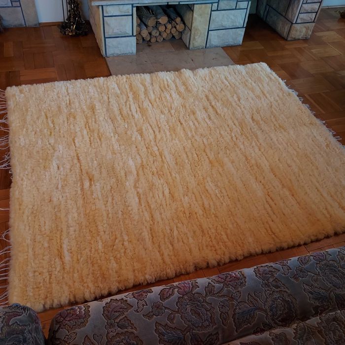 Ręcznie Tkany Dywan Narzuta Skóra Owcza Relugan Leczniczy HANDMADE