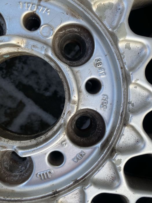 BMW E34 E32 E38 E39 alufelgi felgi aluminiowe 15” Opony 7-8mm ORYGINAL